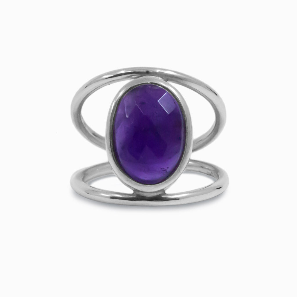 Oval faceted Amethyst ring