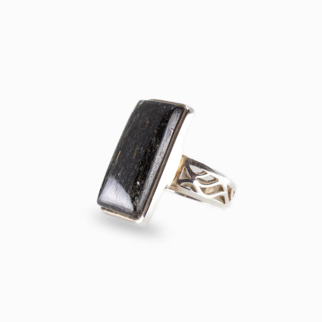 Nuummite ring with dark iridescent stone set in sterling silver bezel