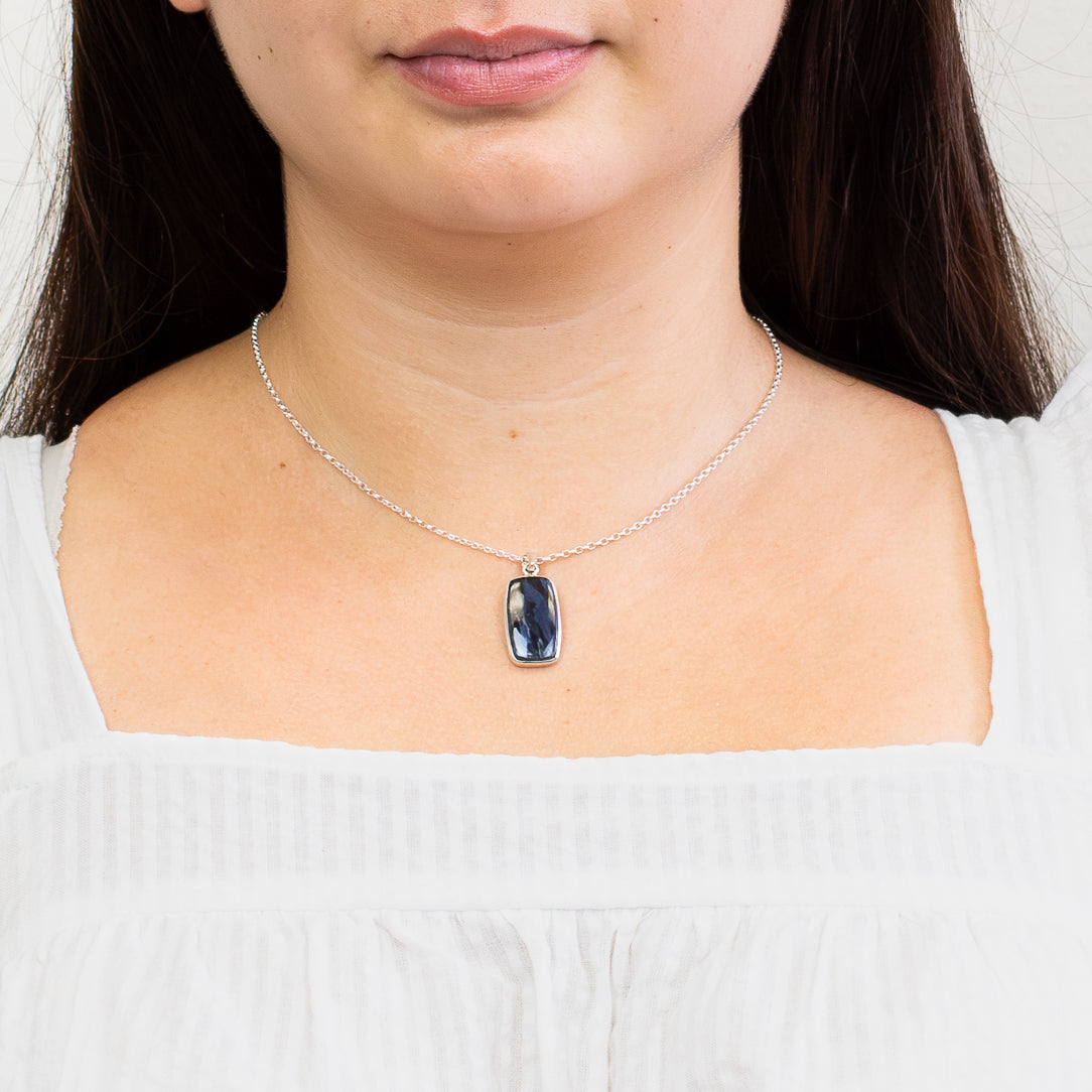 CABOCHON RECTANGULAR PIETRESITE NECKLACE STERLING SILVER ON MODEL