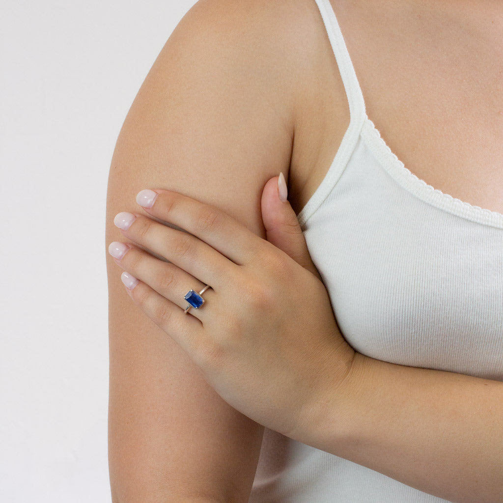 Kyanite ring on model