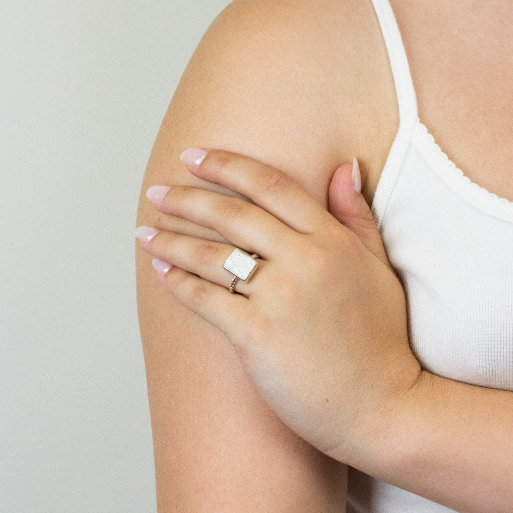Scolecite ring on model