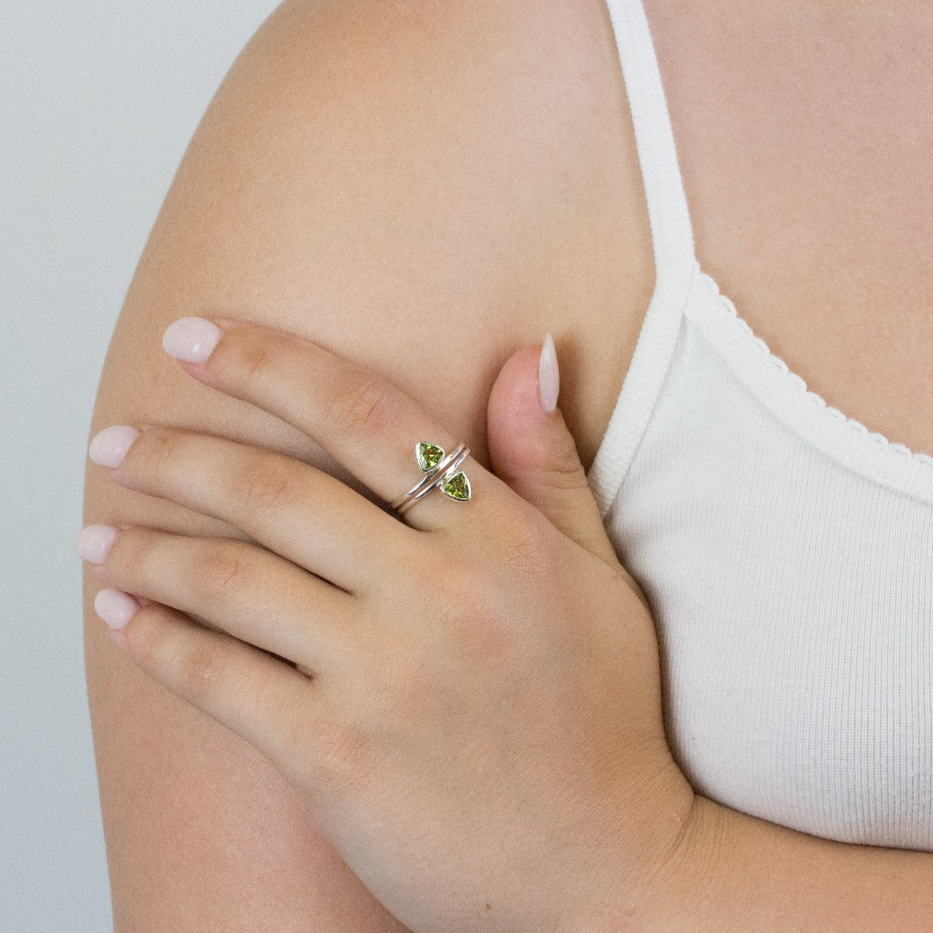 Peridot ring on model