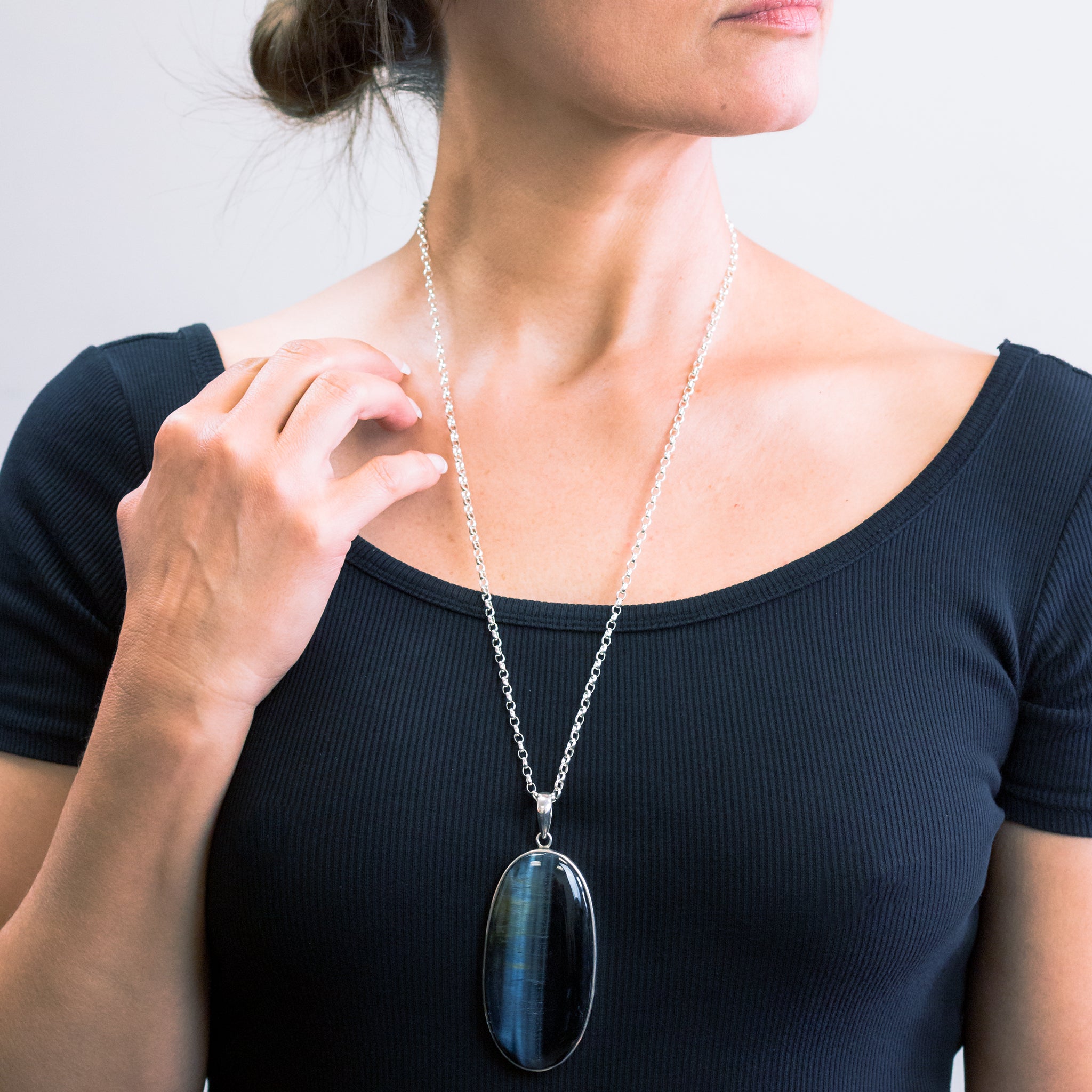 HAWKS EYE CABOCHON NECKLACE ON MODEL