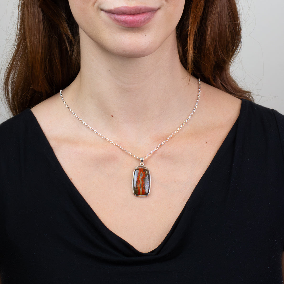 Seam Agate Necklace