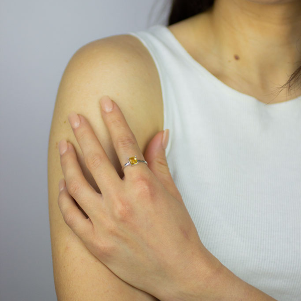 FACETED CITRINE RING