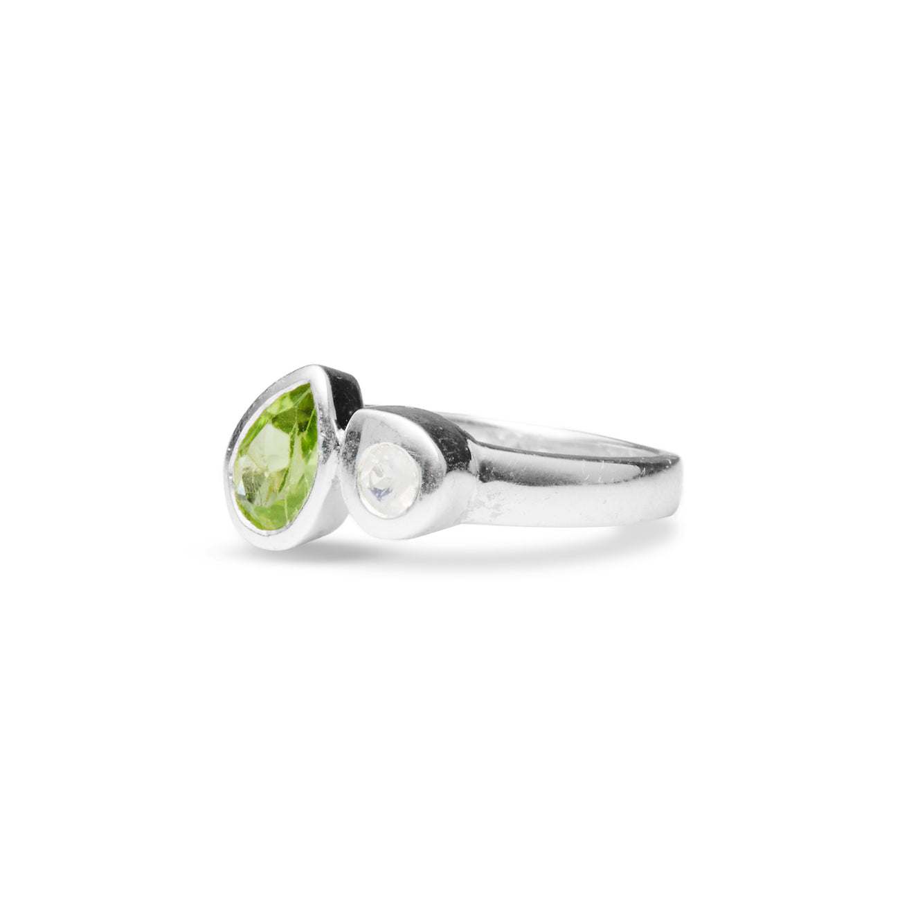 FACETED TEAR SHAPED PERIDOT AND RAINBOW MOONSTONE RING STERLING SILVER | MADE IN EARTH USA