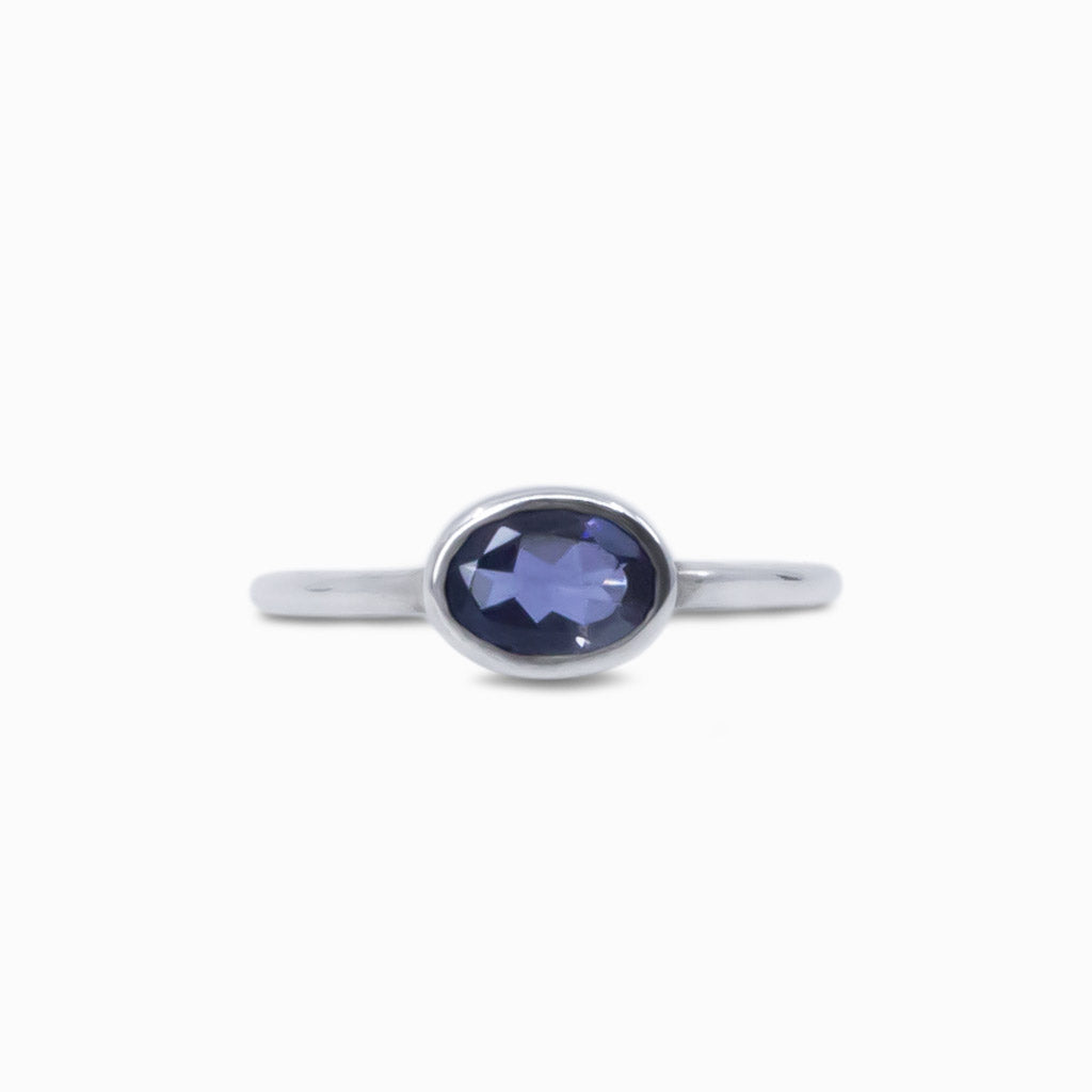 FACETED OVAL IOLITE RING