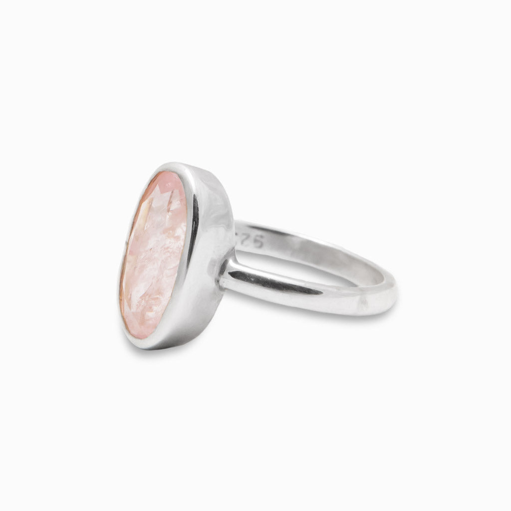 FACETED MORGANITE RING  SIDE VIEW