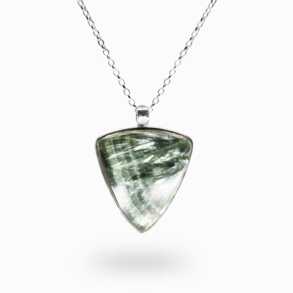 CABOCHON SERAPHINITE NECKLACE MADE IN EARTH