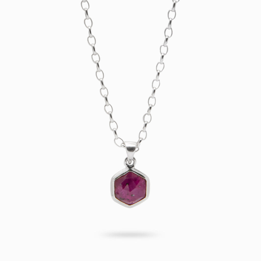 FACETED HEXAGON NECKLACE