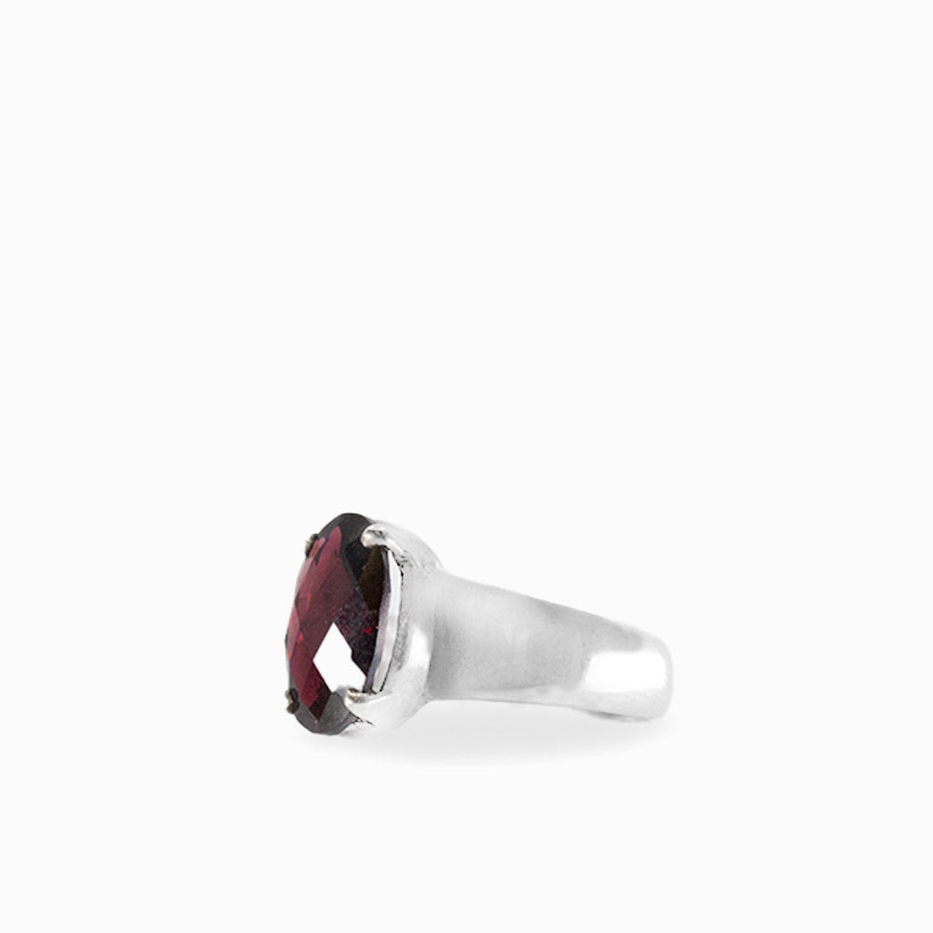 FACETED OVAL GARNET RING STERLING SILVER