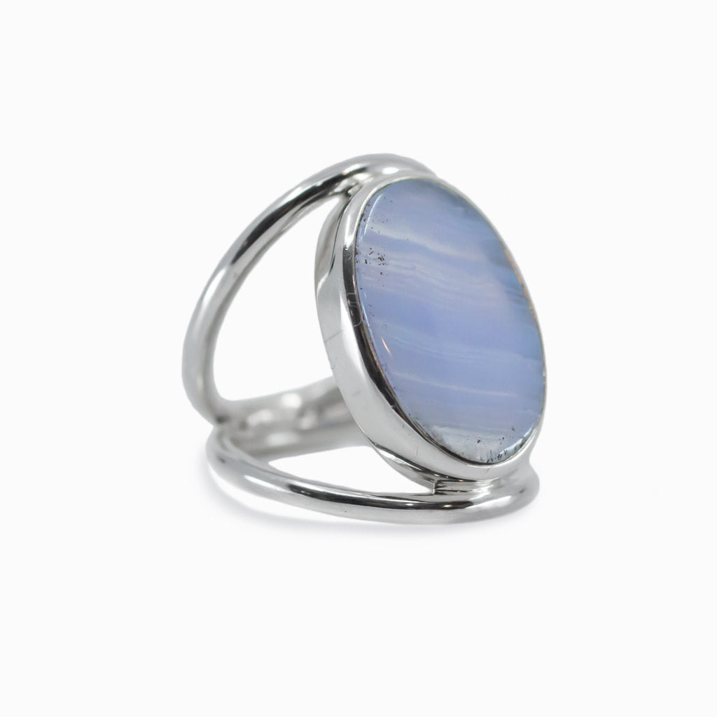 Oval Cabochon Blue Lace Agate ring