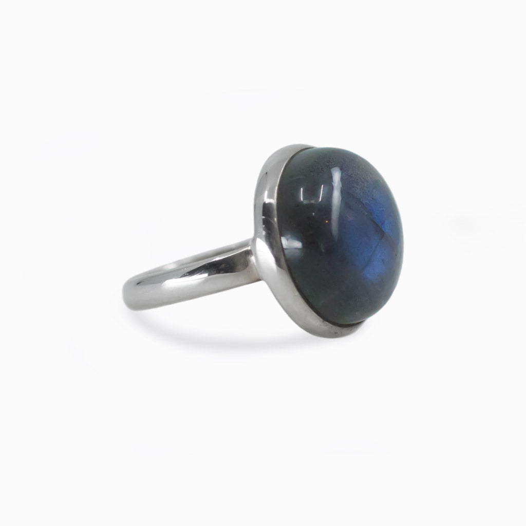 Round Cabochon Labradorite ring