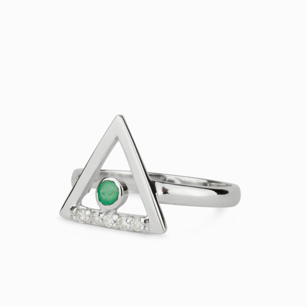 Triangulo: Emerald & Diamond Ring