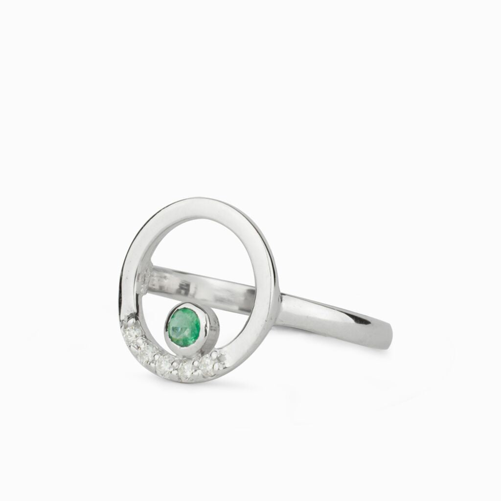 Cercle: Emerald & Diamond Ring