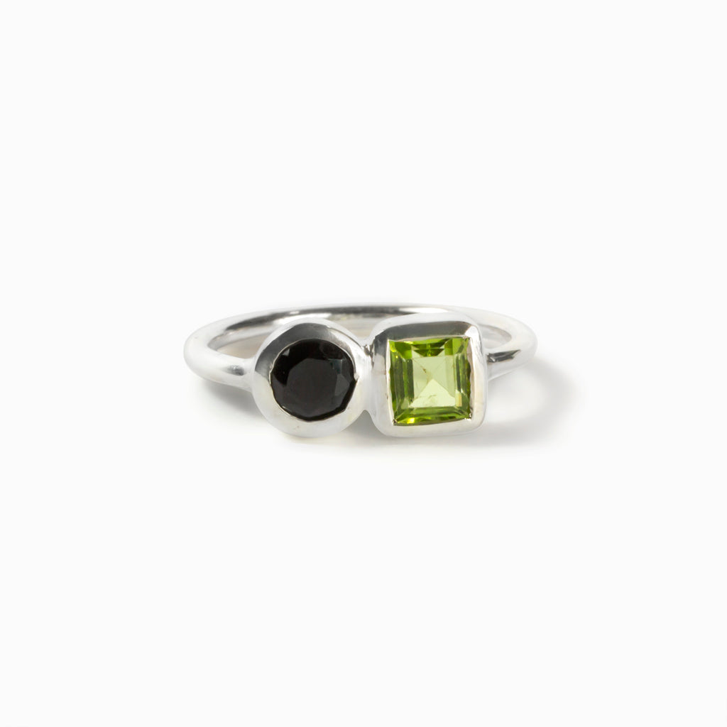 Black Onyx Circle & Green Peridot Ring Made in Earth