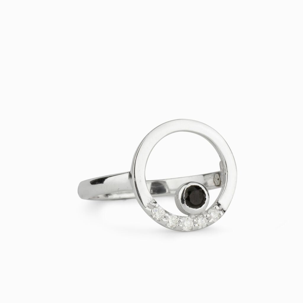 Cercle: Black Spinel & Diamond Ring