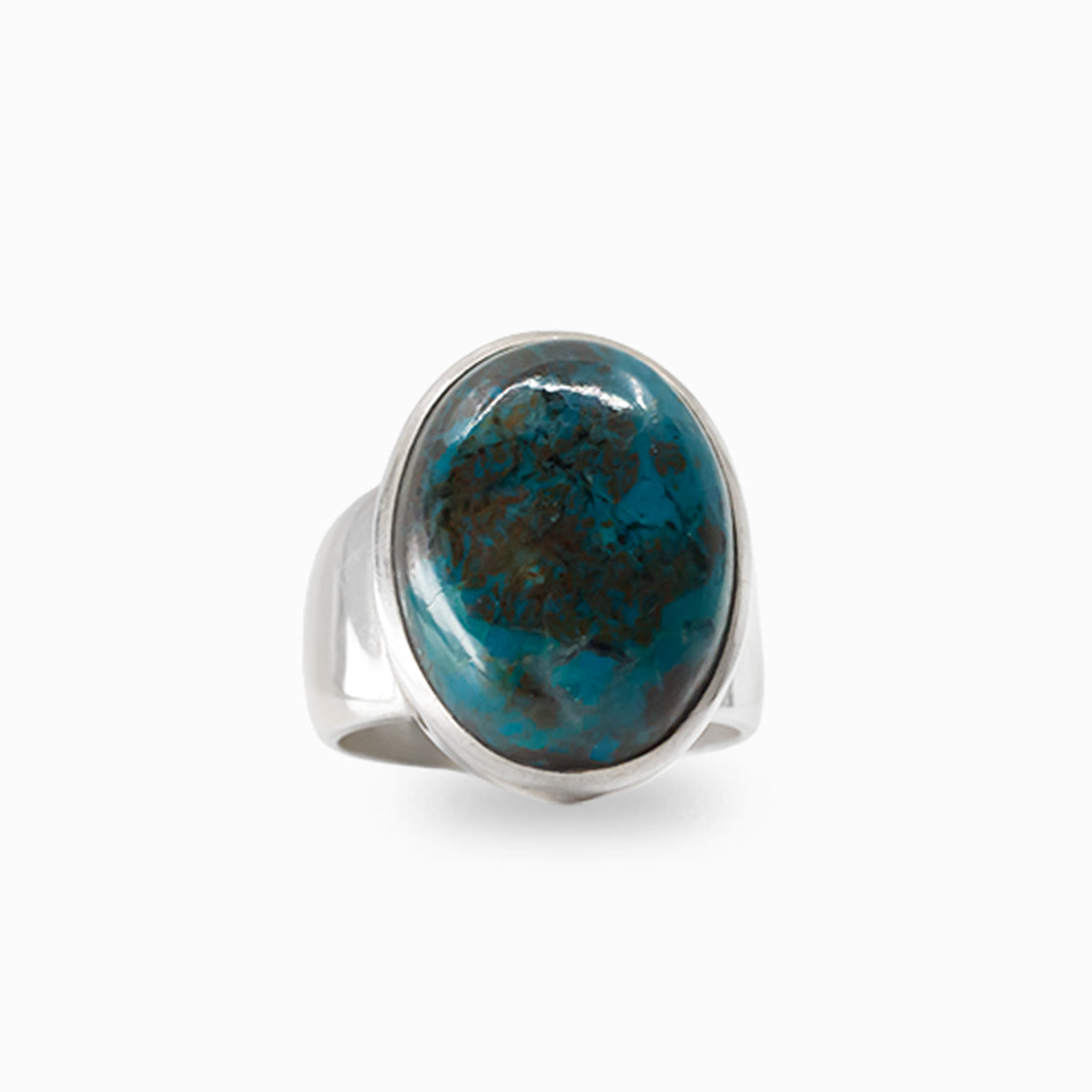 Oval turquoise-blue Shattuckite cabochon ring with natural matrix in polished 925 sterling silver.