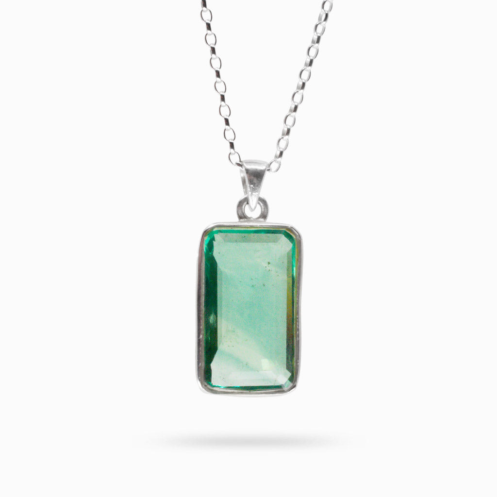 FACETED FLUORITE NECKLACE MADE IN EARTH 