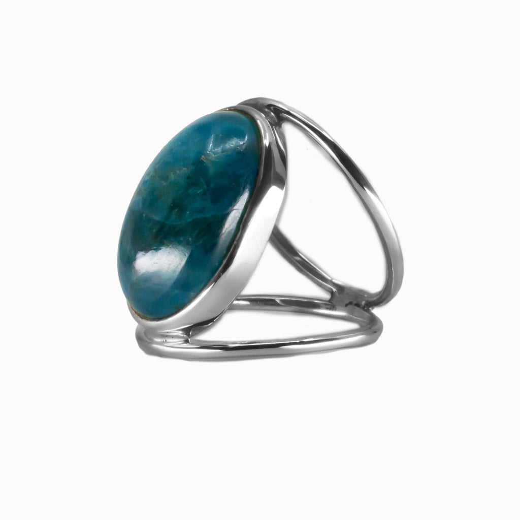 Blue Apatite cabochon ring in a sterling silver split bezel | MADE IN EARTH 