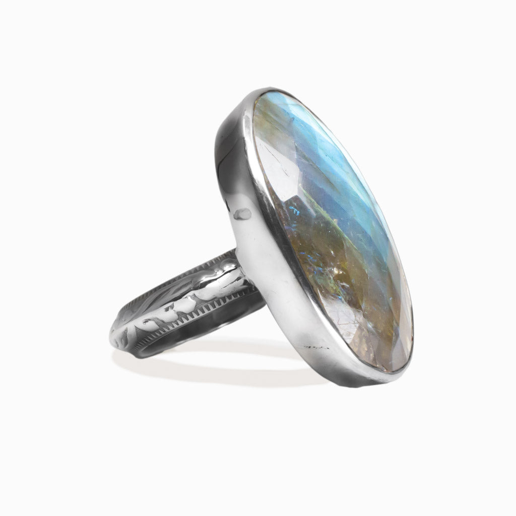 FACETED LABRADORITE OVAL RING WITH  DESIGNED BAND STERLING SILVER | MADE IN EARTH
