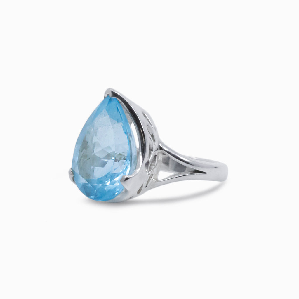 blue  topaz ring
