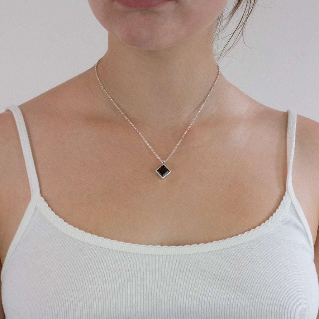 SMOKEY QUARTZ NECKLACE ON MODEL