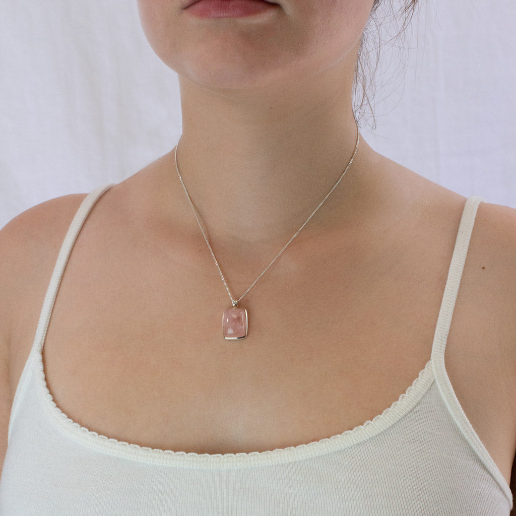 Cabochon Morganite necklace