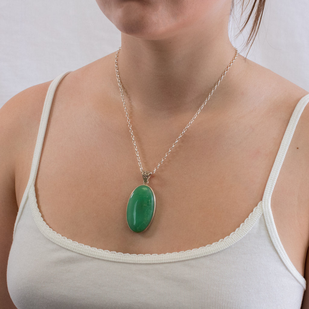 Chrysoprase necklace on model