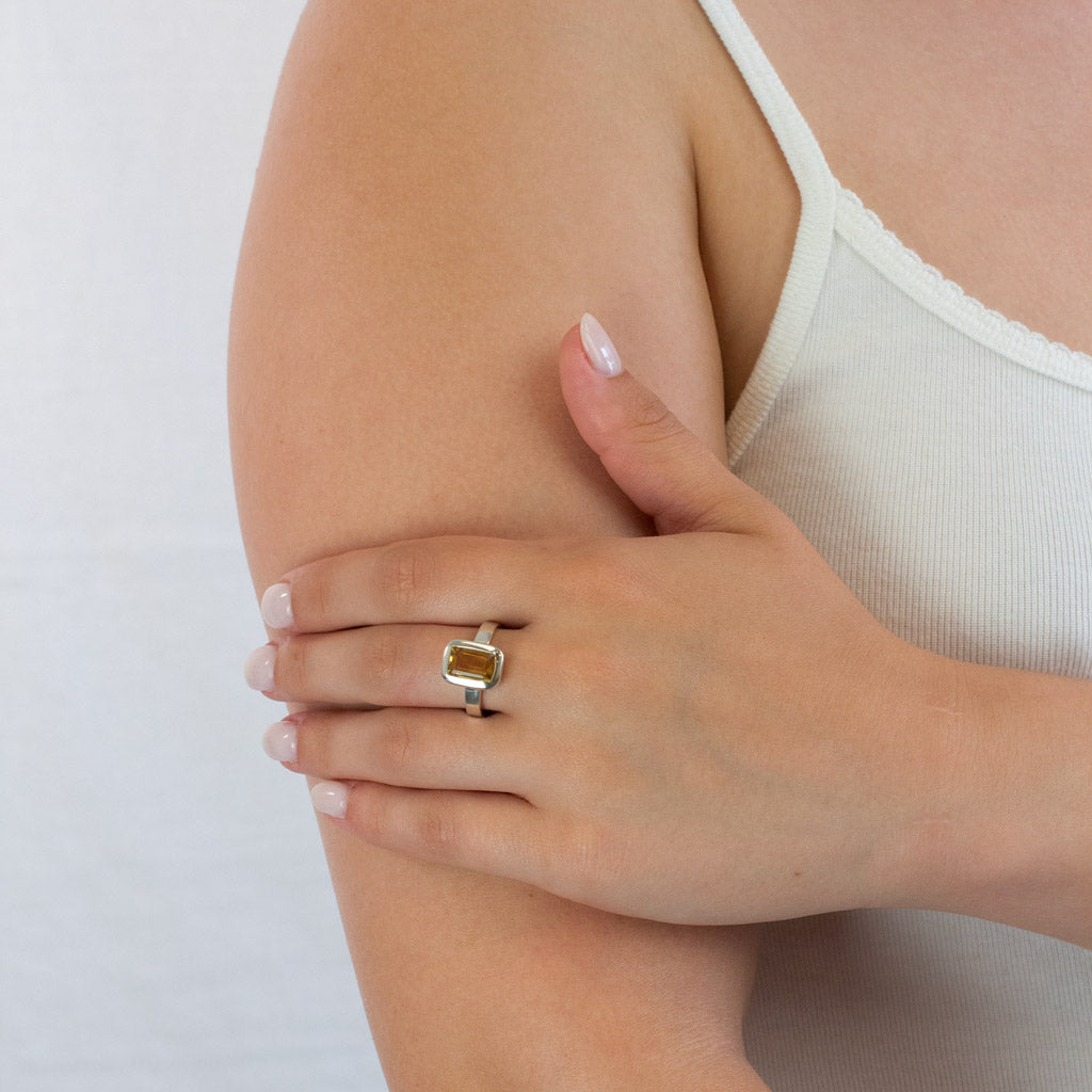 Citrine ring on model