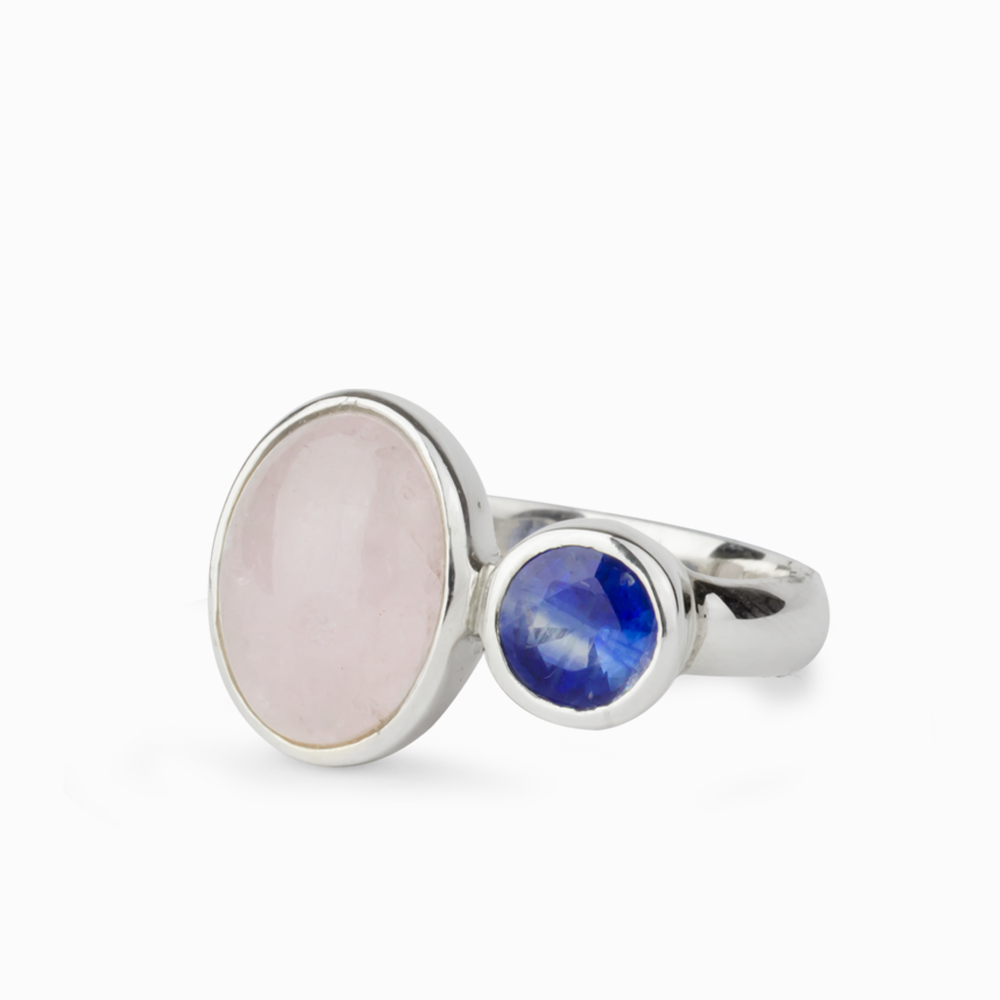 CABOCHON MORGANITE AND FACETED KYANITE RING 