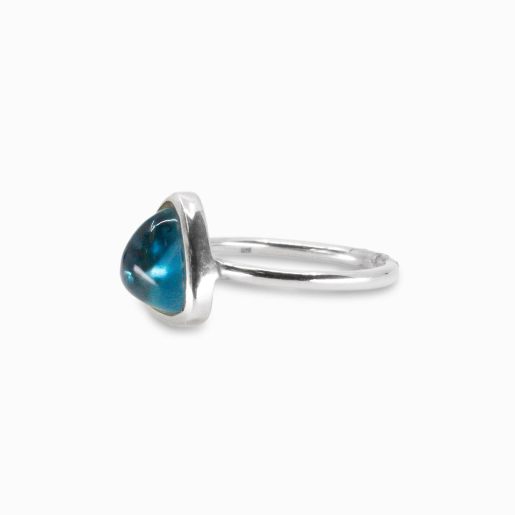 CABOCHON FLUORITE RING