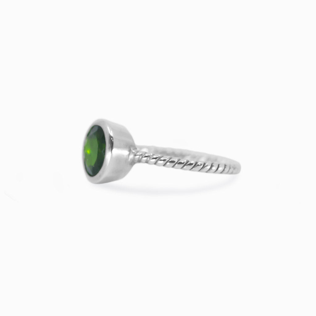 faceted round Chrome Diopside ring