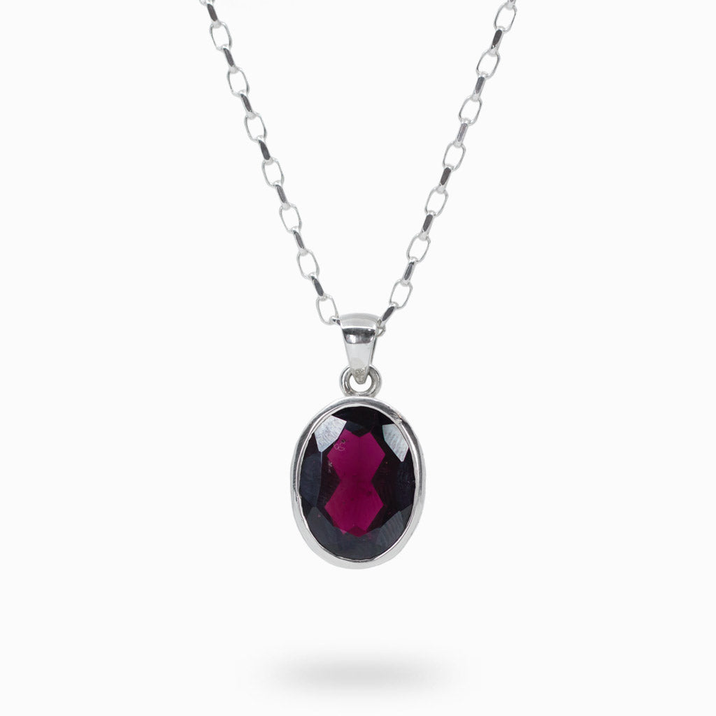 Faceted Oval Garnet necklace